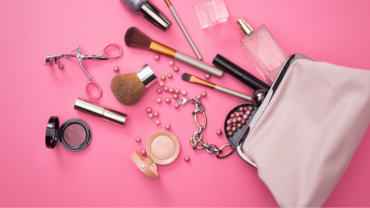 Discover the 5 Best Makeup Bags on Amazon for 2024: Organize Your Beauty Arsenal