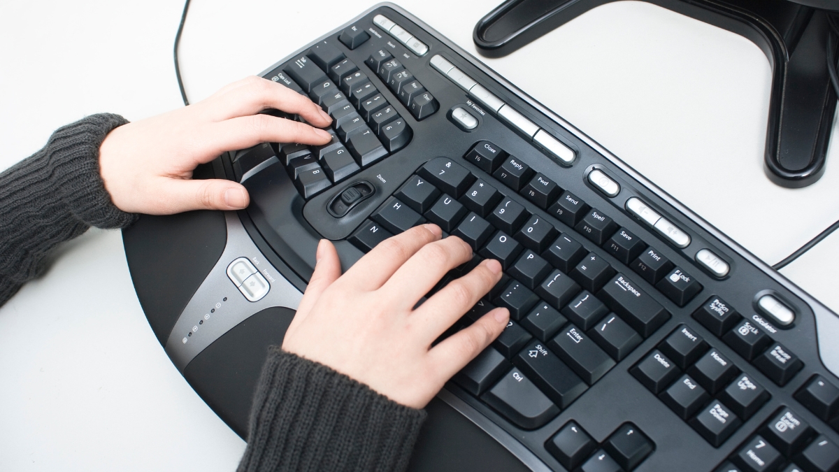 Ergonomic Keyboards 2024: Typing Comfort Redefined!