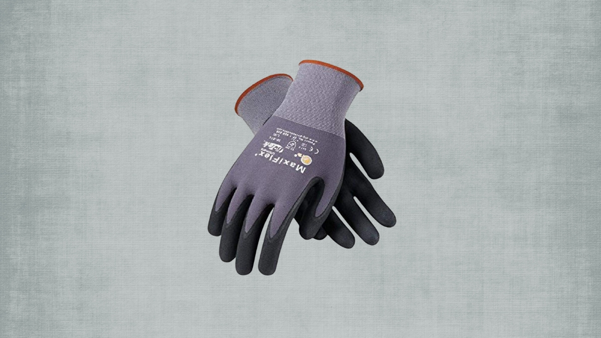 These are Reusable Work Gloves That Don’t Wear Out After a Week
