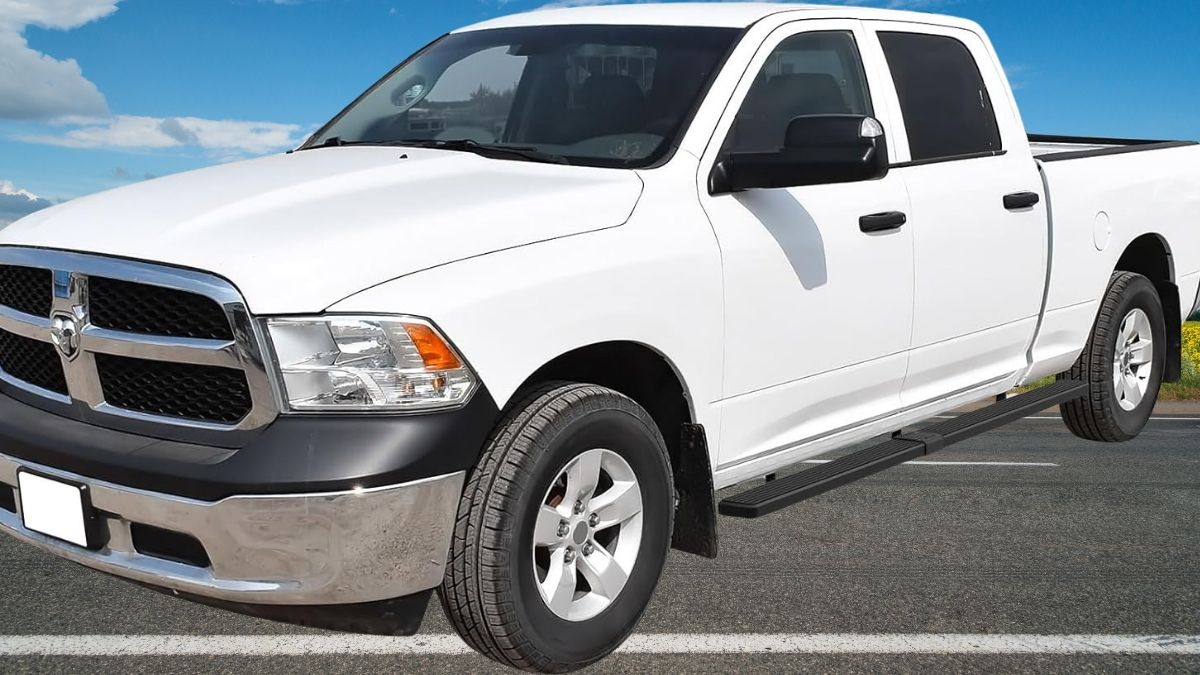 Why the APS 6-Inch Wheel-to-Wheel Running Boards Are a Smart Upgrade for Ram Trucks