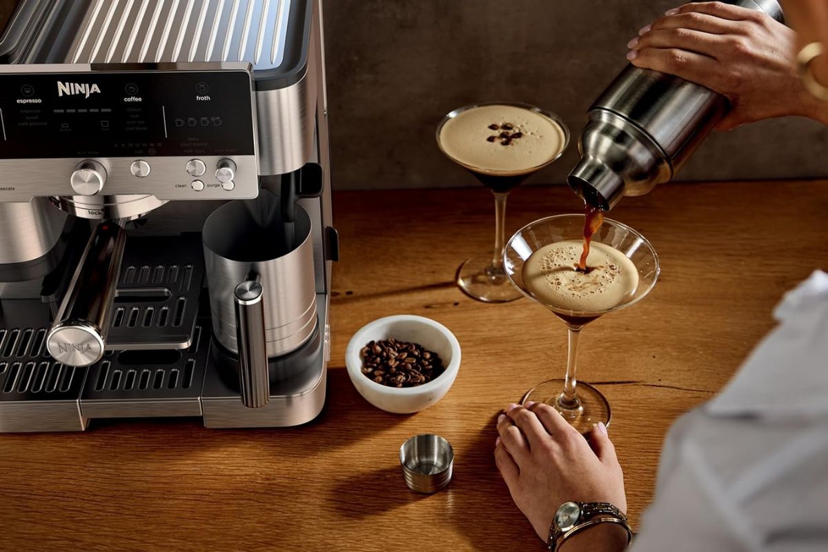 Ninja Luxe ES601 Espresso Machine: 3-in-1 Café-Quality Coffee at Home