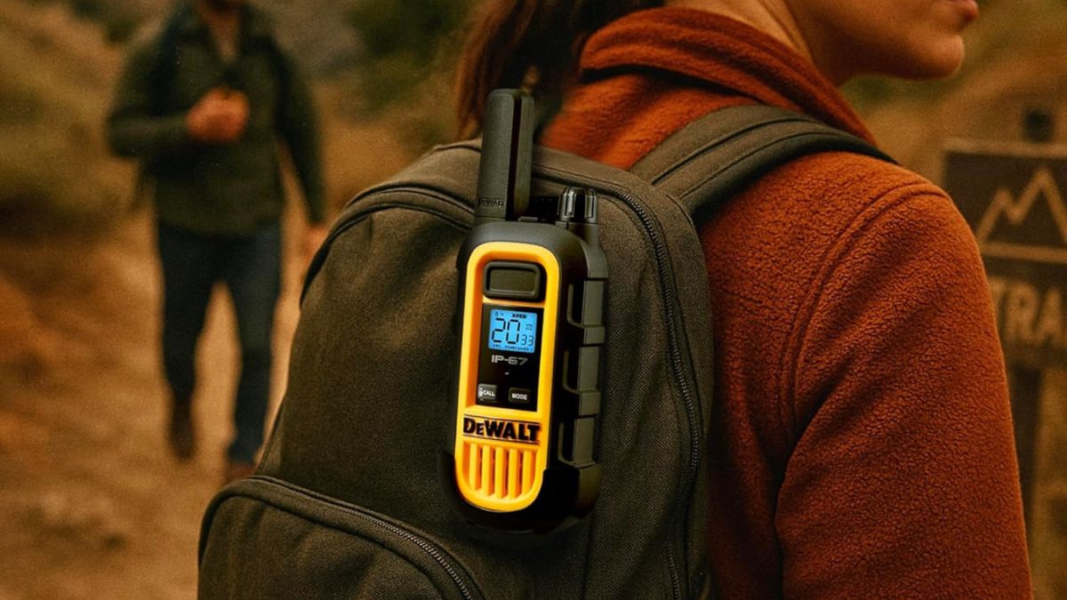 DEWALT DXFRS300 1 Watt Heavy Duty Walkie Talkies - Waterproof