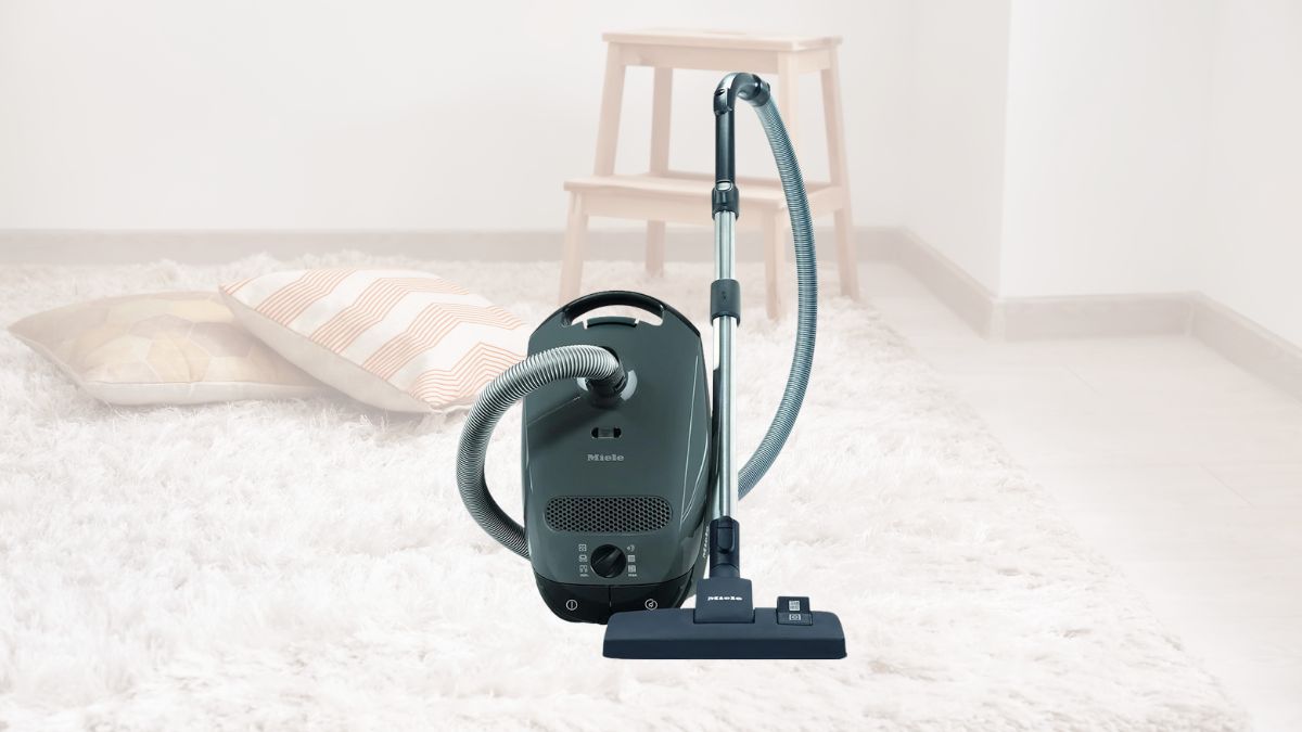 How the Miele Classic C1 Pure Suction Becomes a Hard Floor Powerhouse