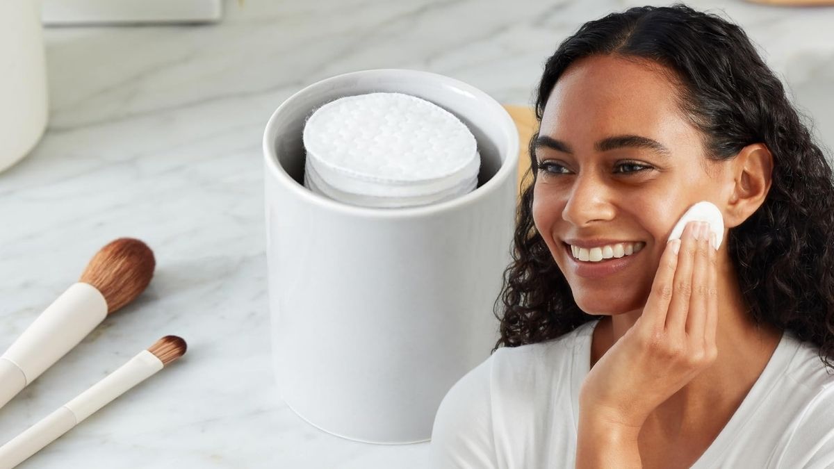 Amazon Basics Hypoallergenic 100% Cotton Rounds