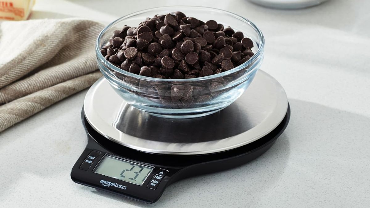 Amazon Basics Digital Kitchen Scale: Precision Weighing Up to 11 Pounds with LCD Display