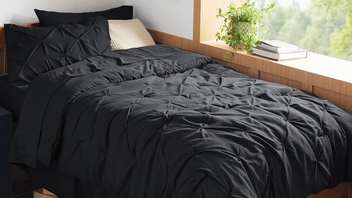 Bedsure Twin XL Comforter Set: The Ultimate Dorm Room Bedding Solution for 2025