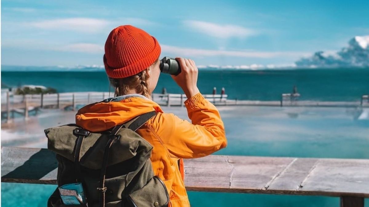 What Makes 12 x 32 Compact Binoculars the Best Portable Optics