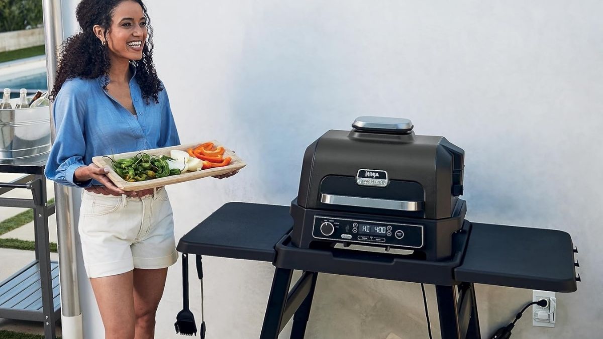 Ninja OG850 Woodfire Pro XL Outdoor Grill & Smoker: 4-in-1 Cooking Power