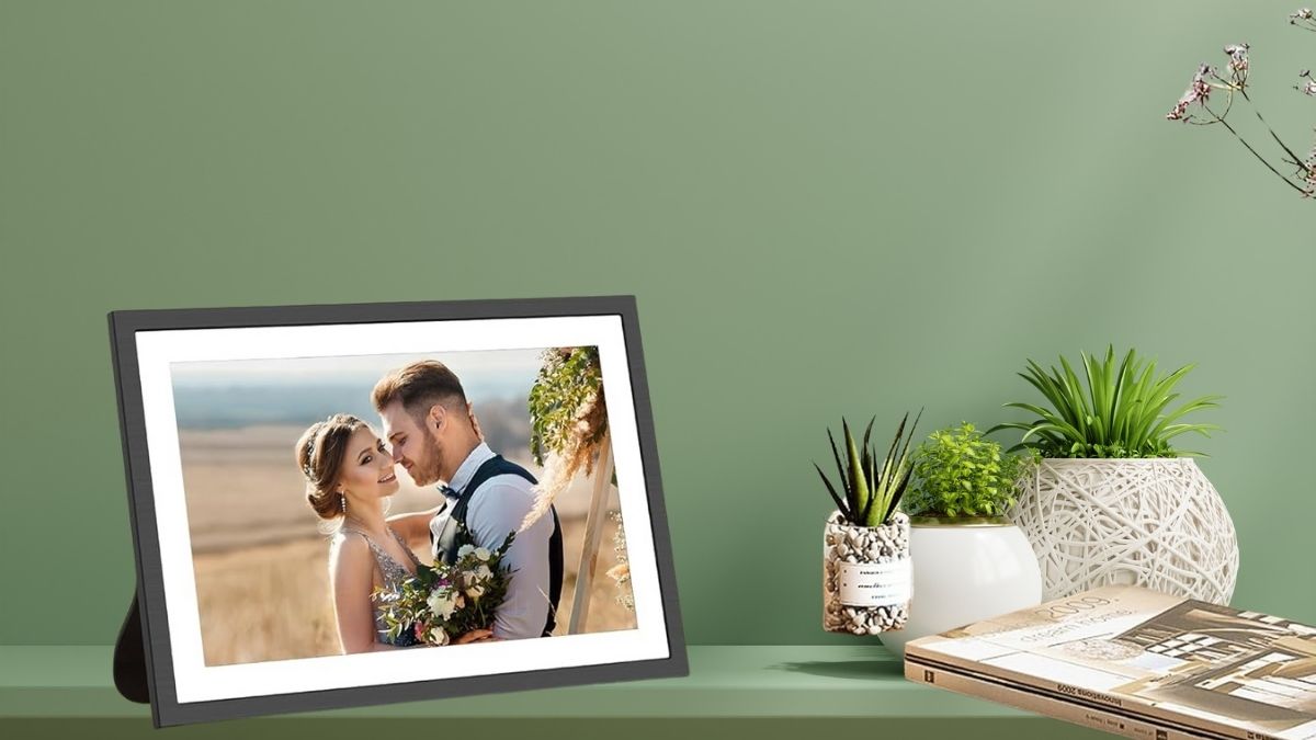 2K 64GB Frameo 10.1 inches Digital Picture Frame WiFi: Perfect Digital Memory Keeper for 2025