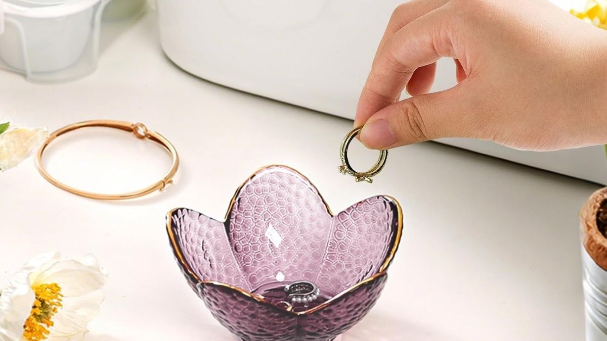 Purple Flower Jewelry Dish: Elegant Glass Tray for Modern Jewelry Organization