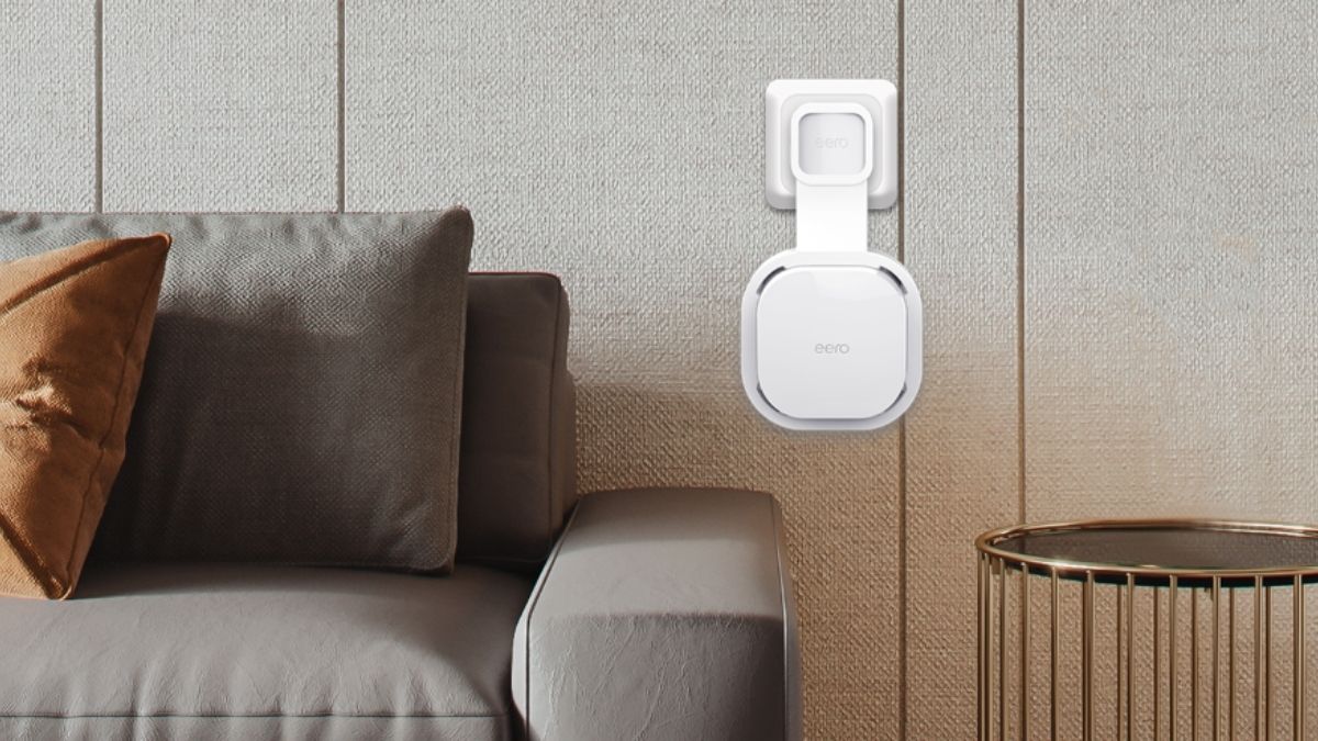 How the Wall Mount Holder for eero 6 and eero 6+ Improves Wi-Fi and Frees Up Space