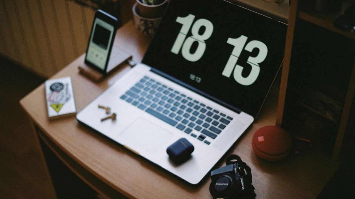 How to Score the Best Laptop and Tablet Deals on Cyber Monday 2025