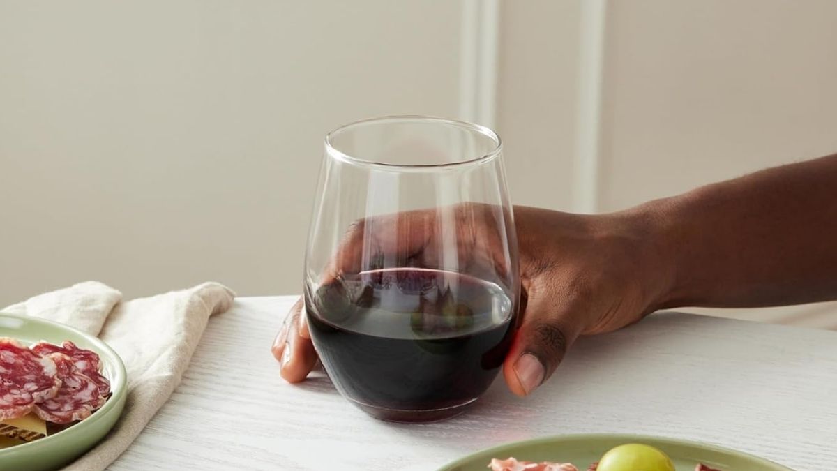 Amazon Basics Stemless Red Wine Glasses