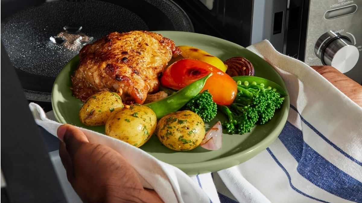 How the Amazon Basics Glazed Stoneware Dinnerware Set Simplifies Everyday Dining in 2025