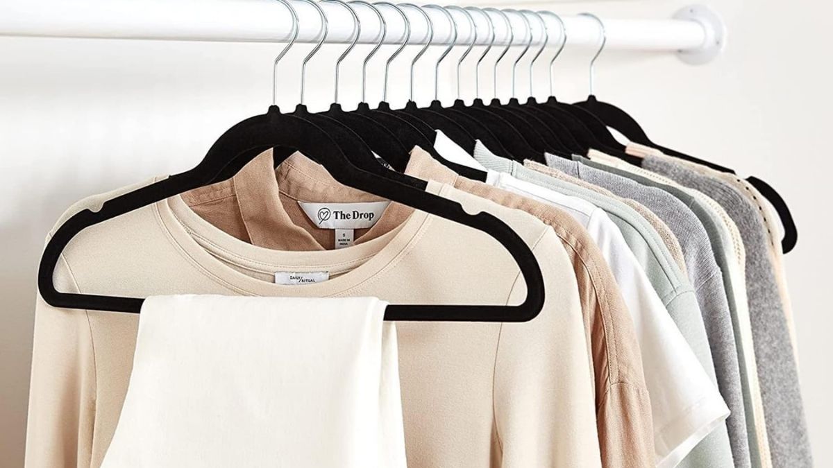 Amazon Basics Slim Velvet Hangers 30-Pack Black: A Smarter Closet Upgrade