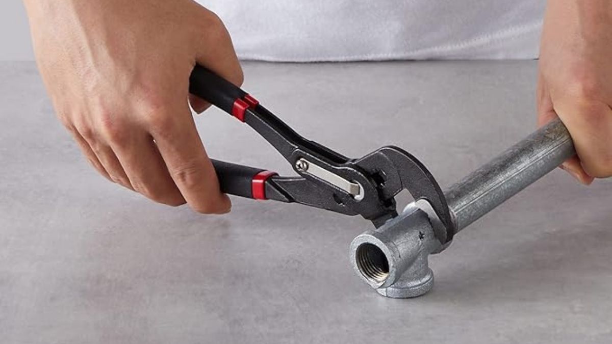 Amazon Basics 3-Piece Groove Joint Pliers Set: A Practical Choice for Home and DIY Users