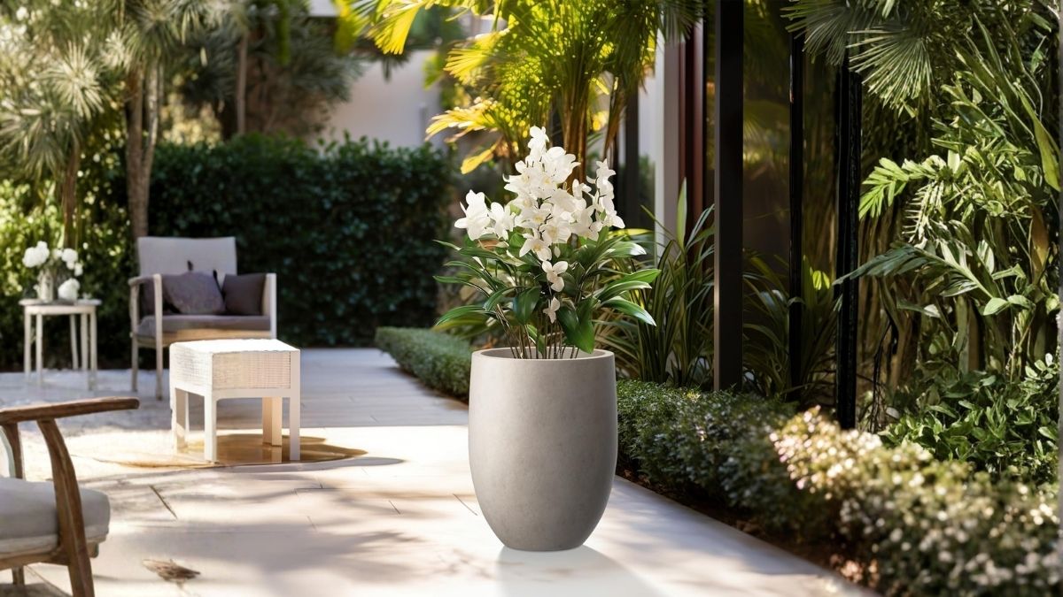 Kante 21.7″ Weathered Concrete Tall Planter: Modern Style That Elevates Any Space